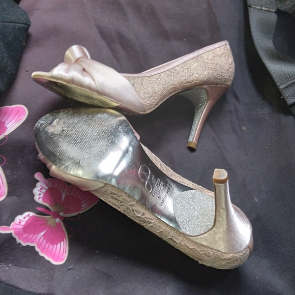 Papell high classic high heels. - Picture 8 of 8